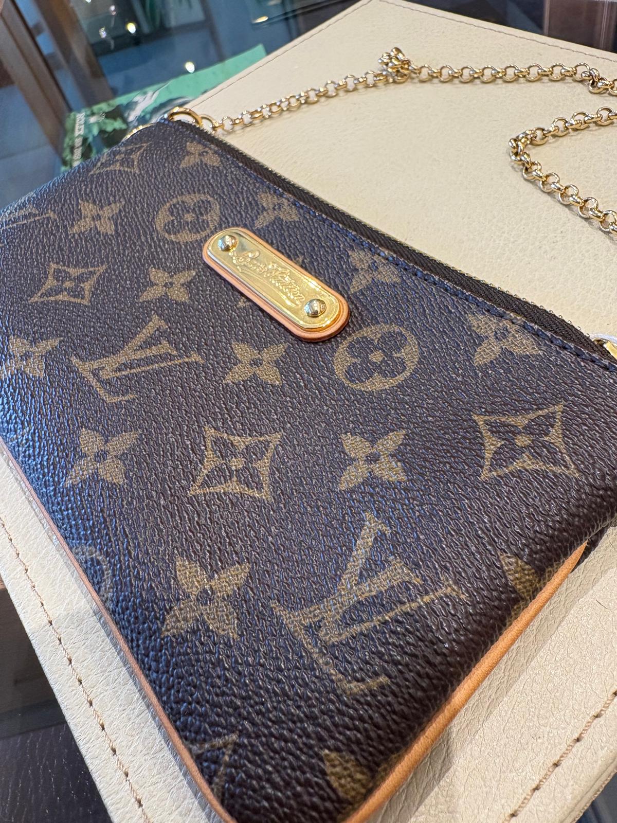LV POCHETTE MILLA