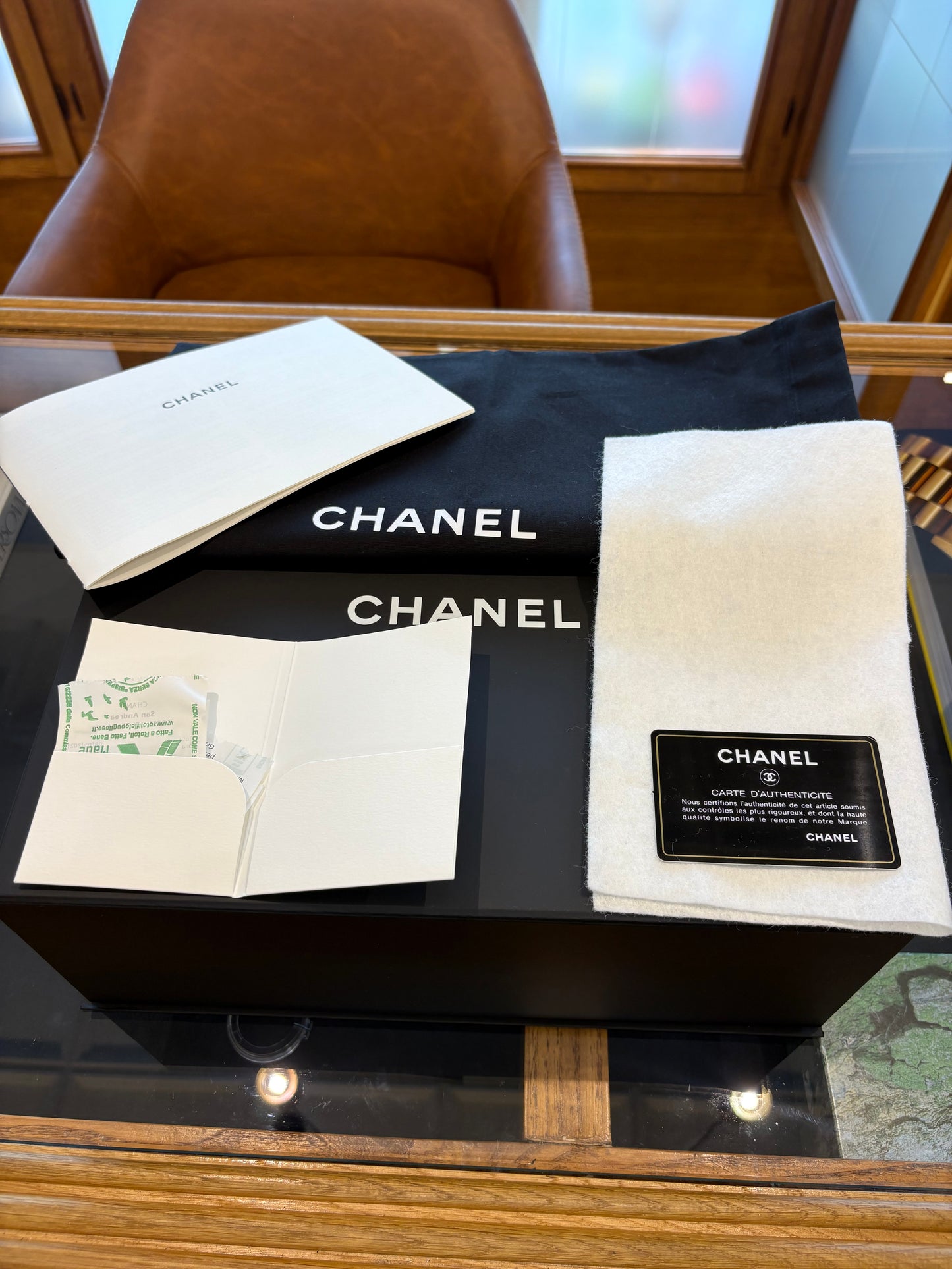 Chanel Classica corallo