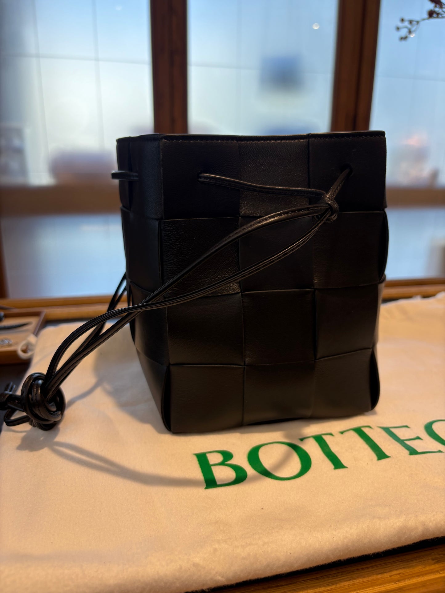 Secchiello nero Bottega Veneta