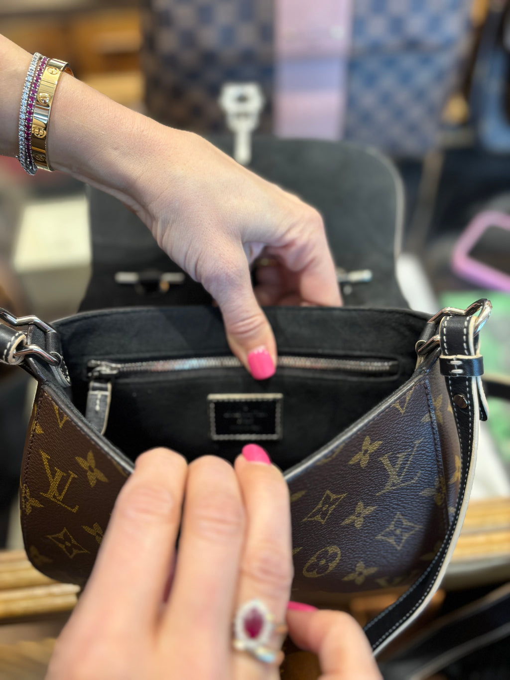 Louis Vuitton Chain It