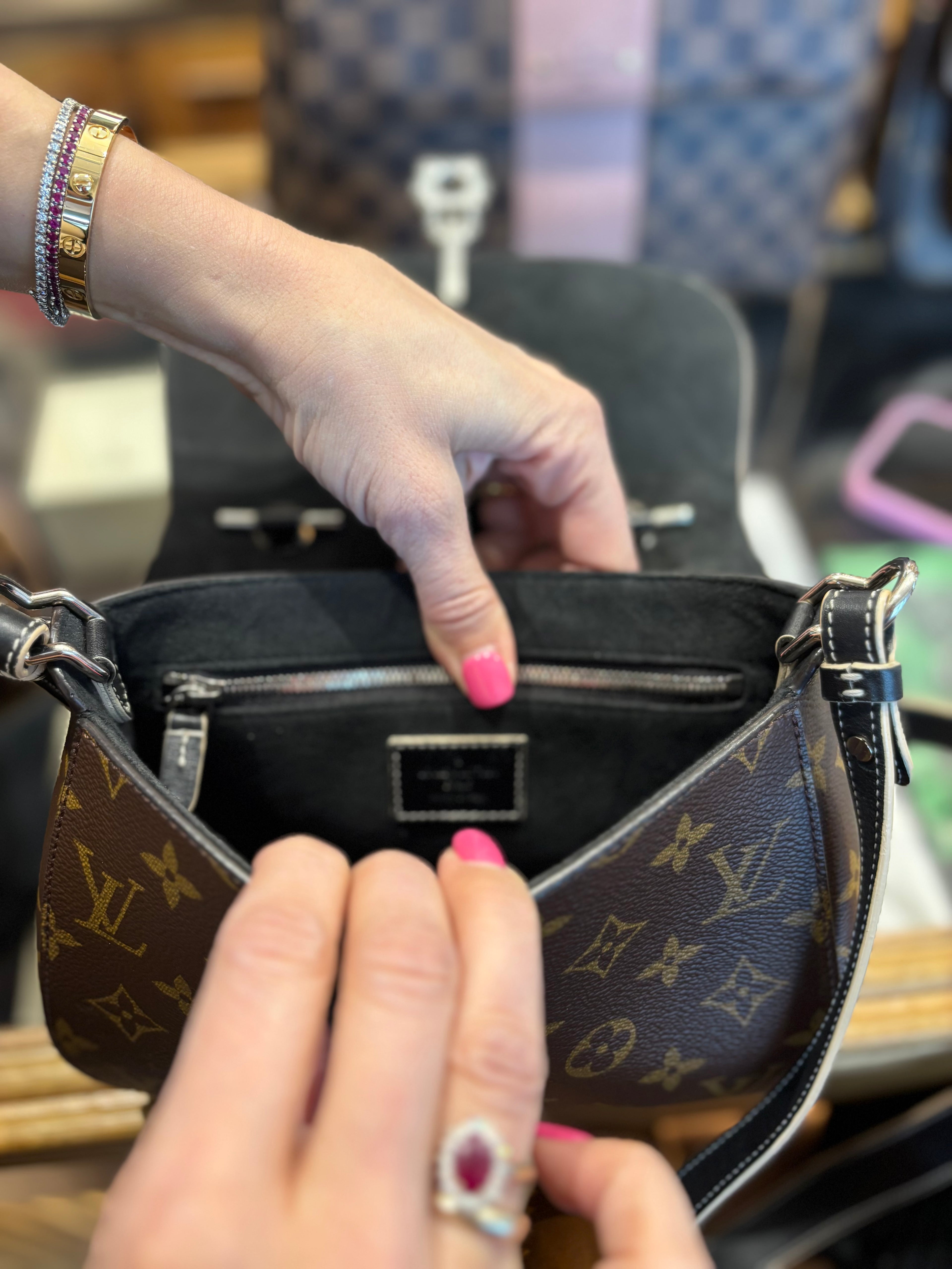 Louis Vuitton Chain It