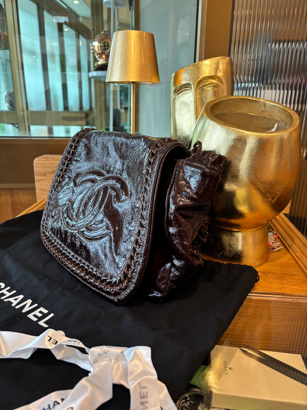 Chanel a spalla in vernice
