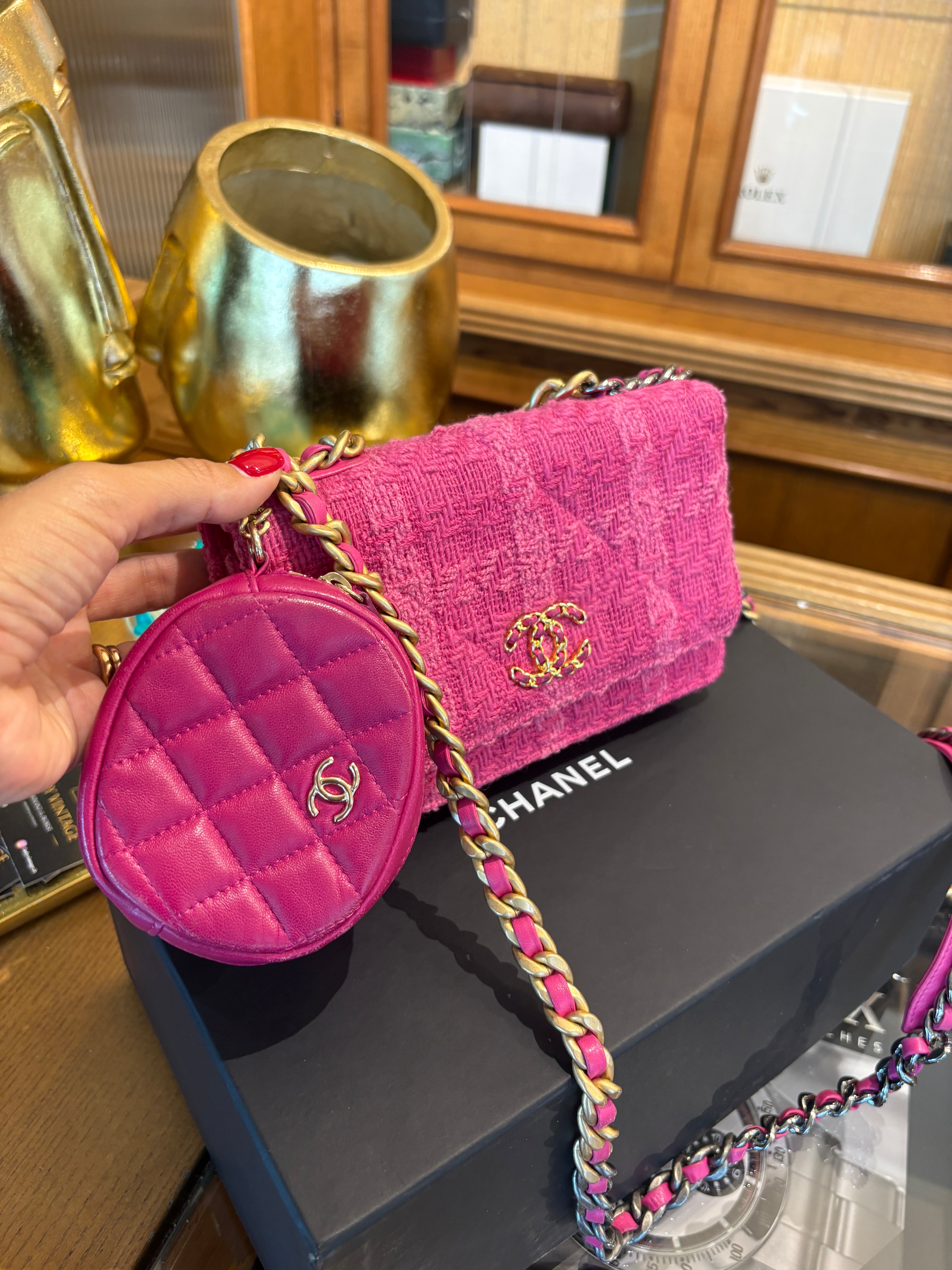 Chanel 19 Wallet on Chain
