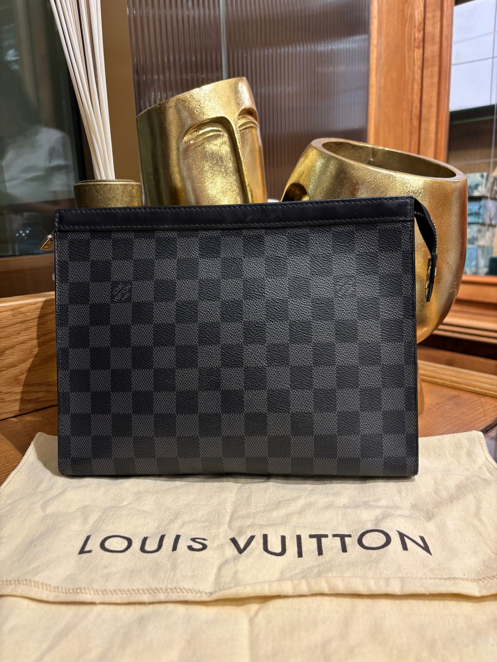 Louis Vuitton toilette