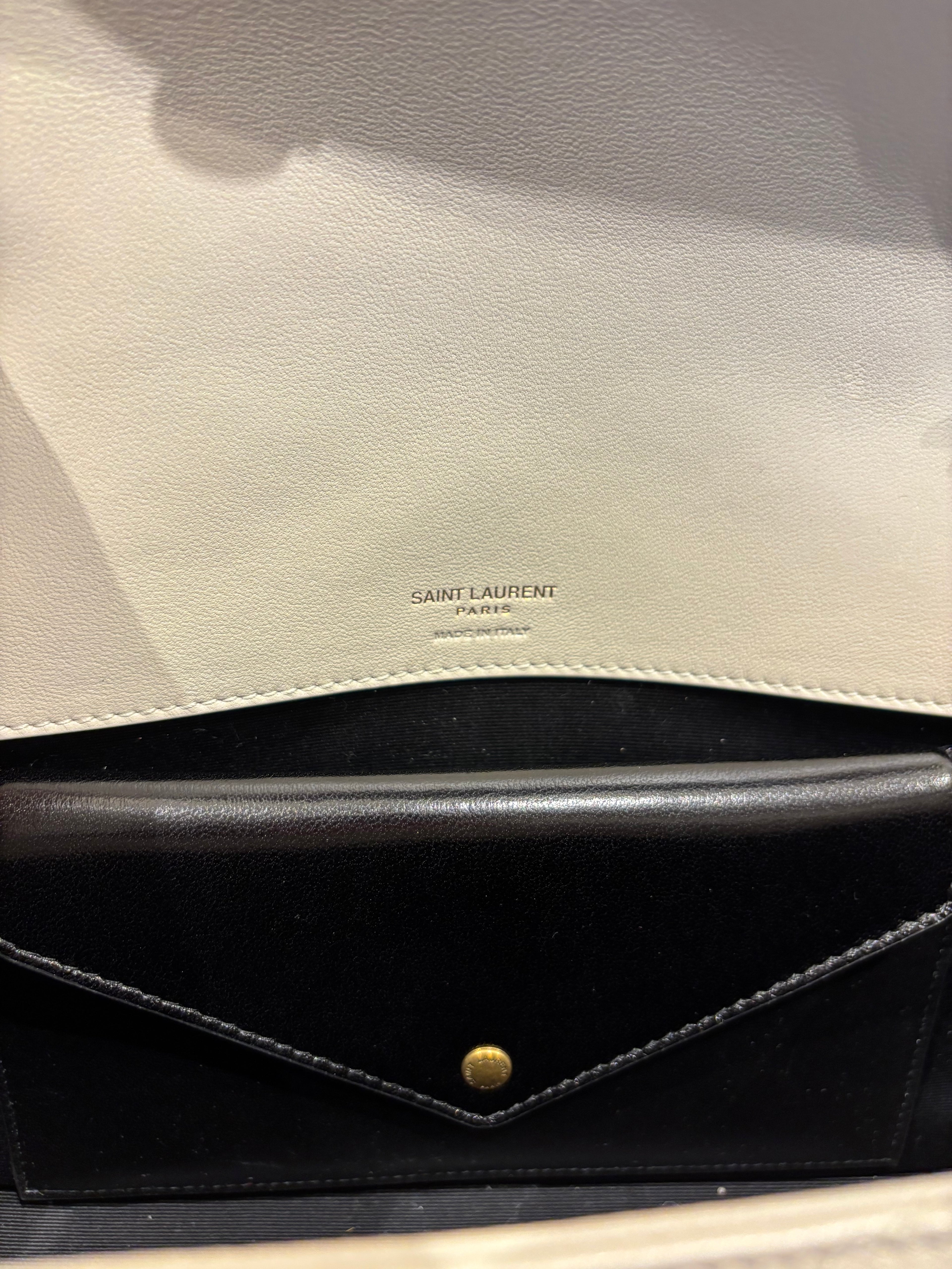 Saint Laurent Loulou media