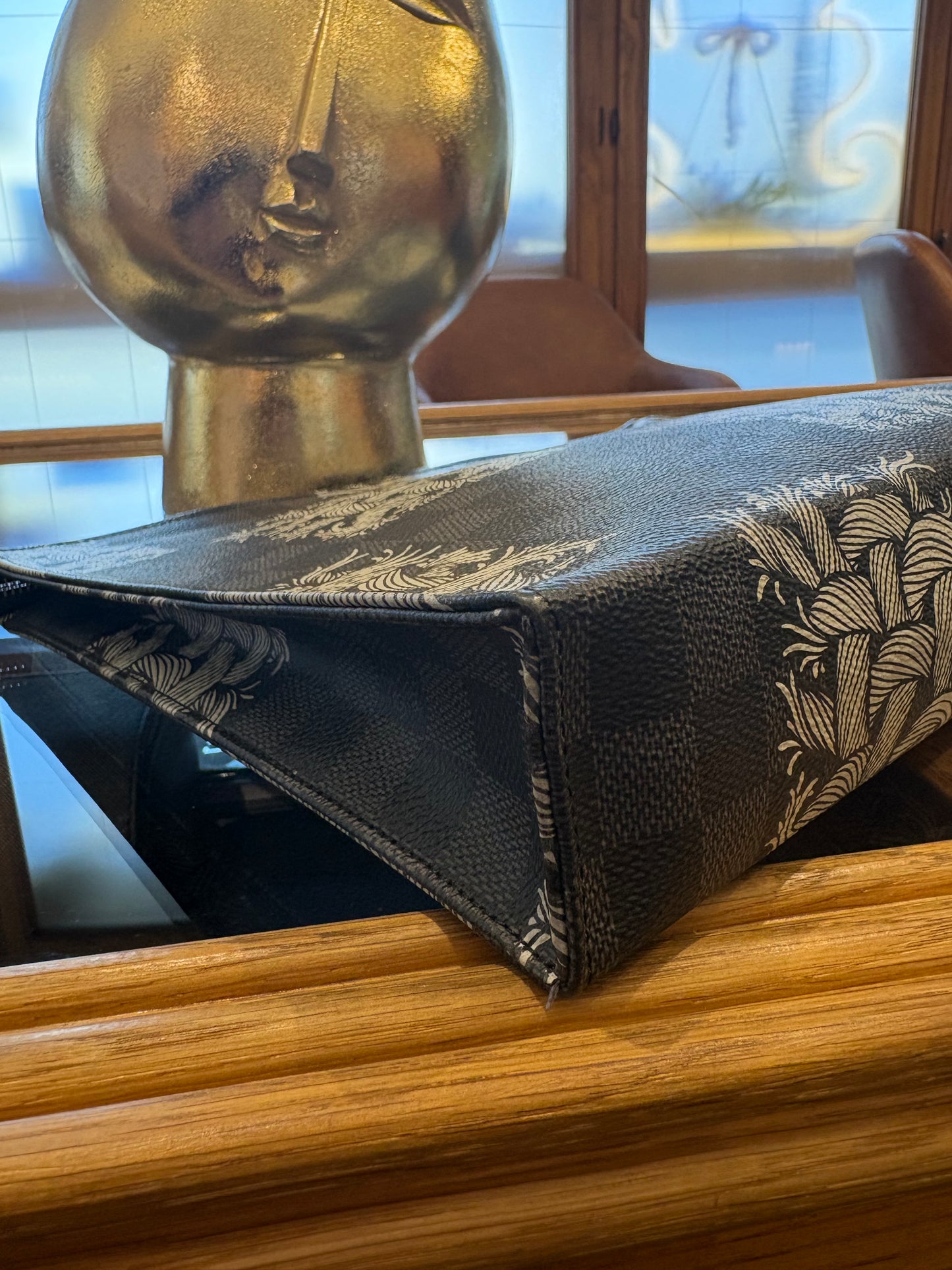 Louis Vuitton toilette limited Edition