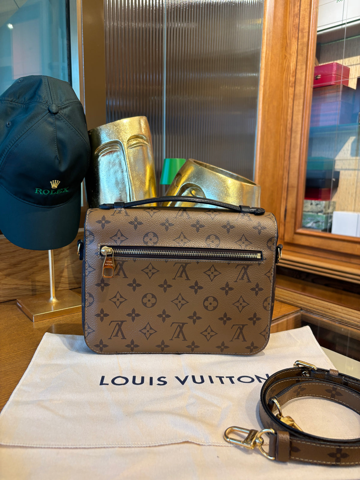 Louis Vuitton Métis Reverse