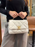 Chanel 19