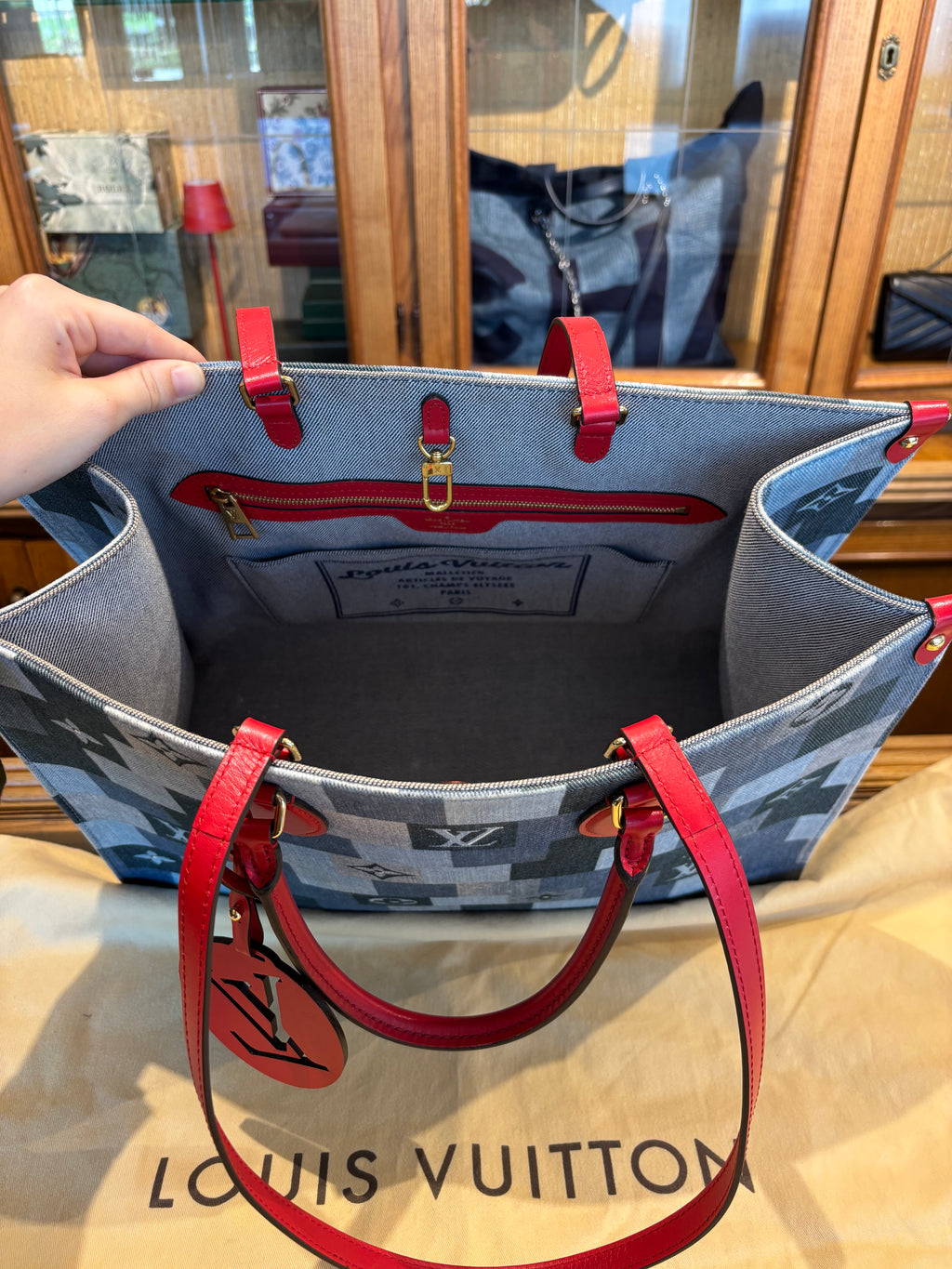 Louis Vuitton OnTheGo