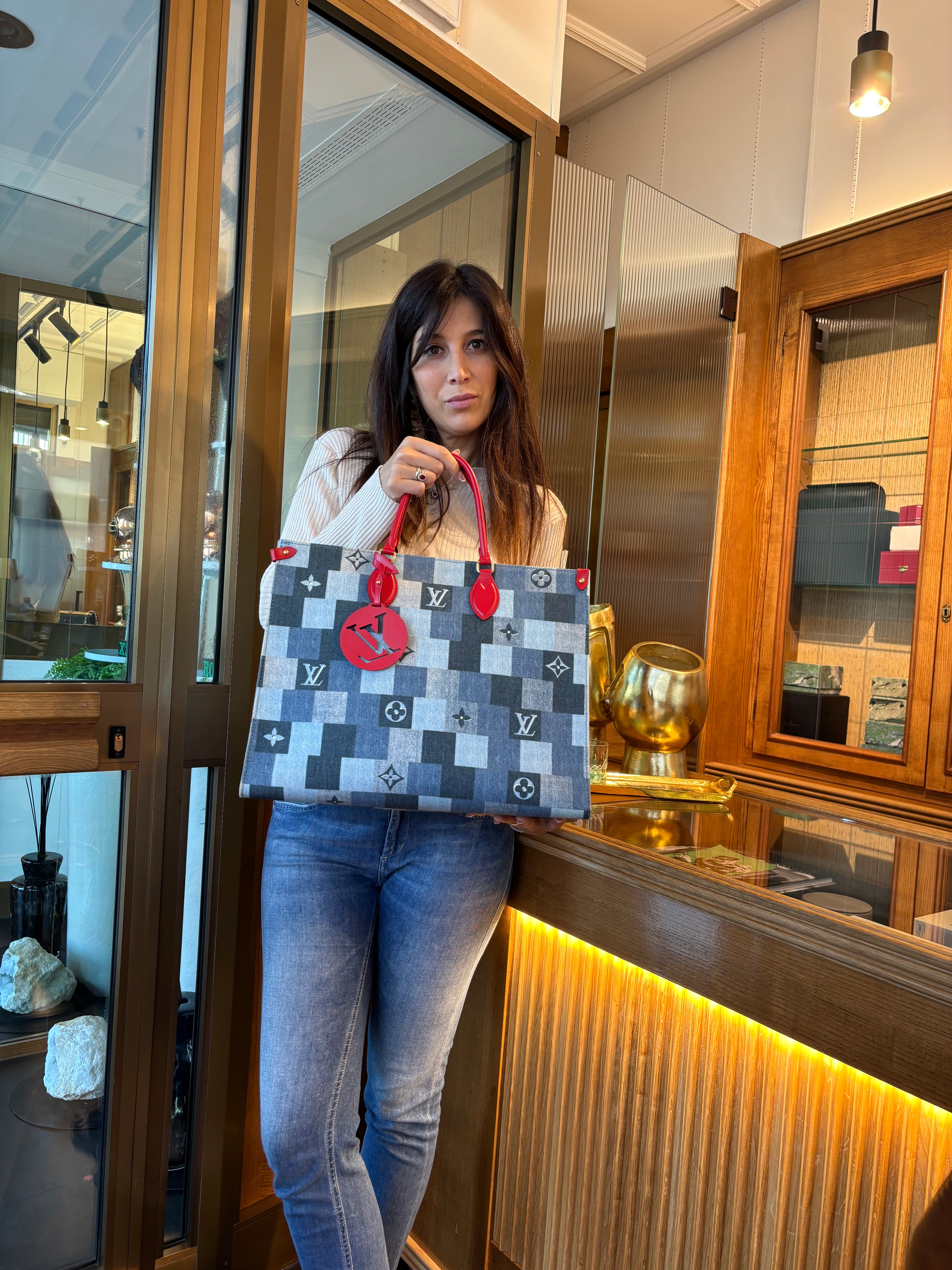 Louis Vuitton OnTheGo