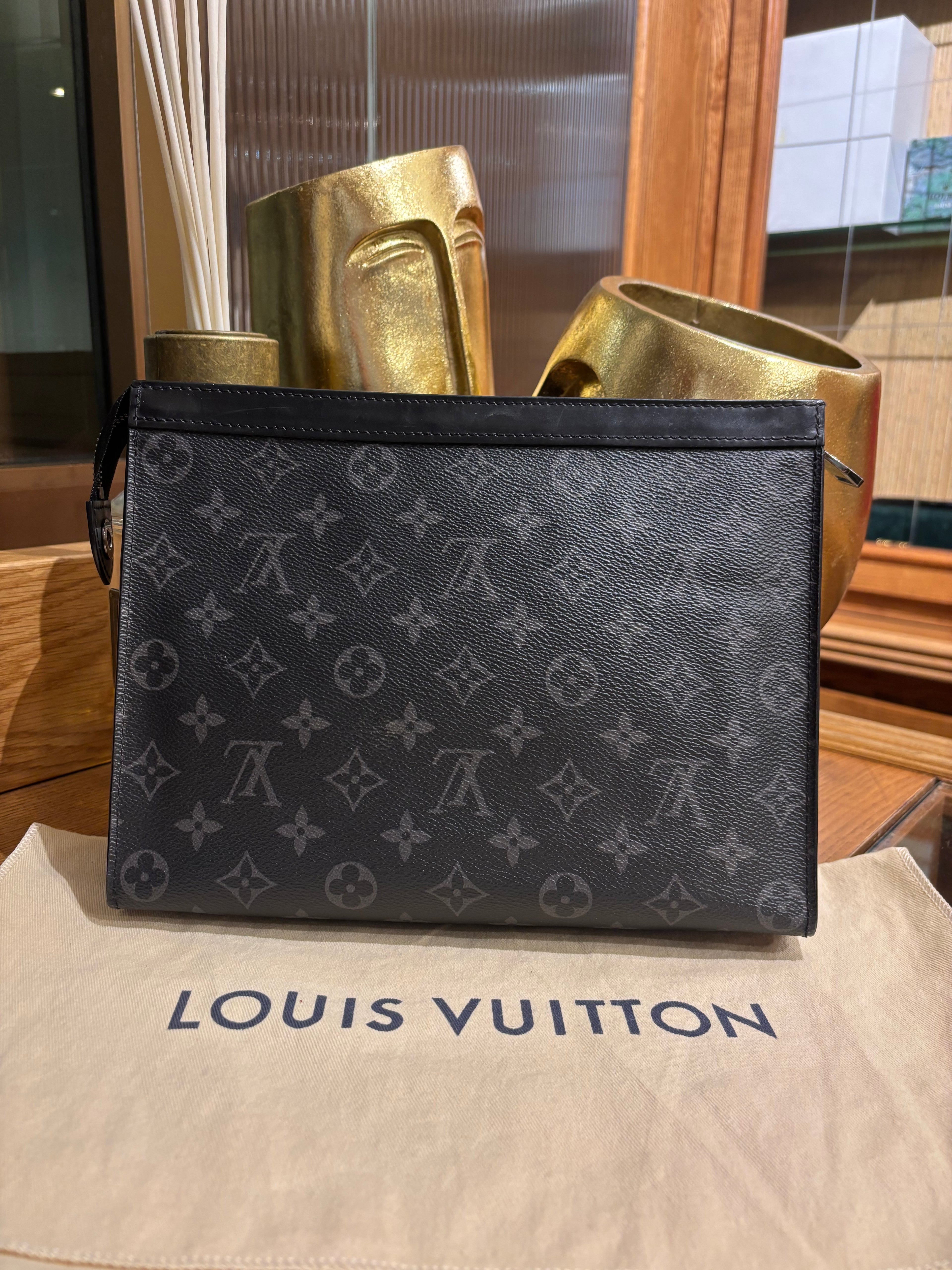 Louis Vuitton toilette