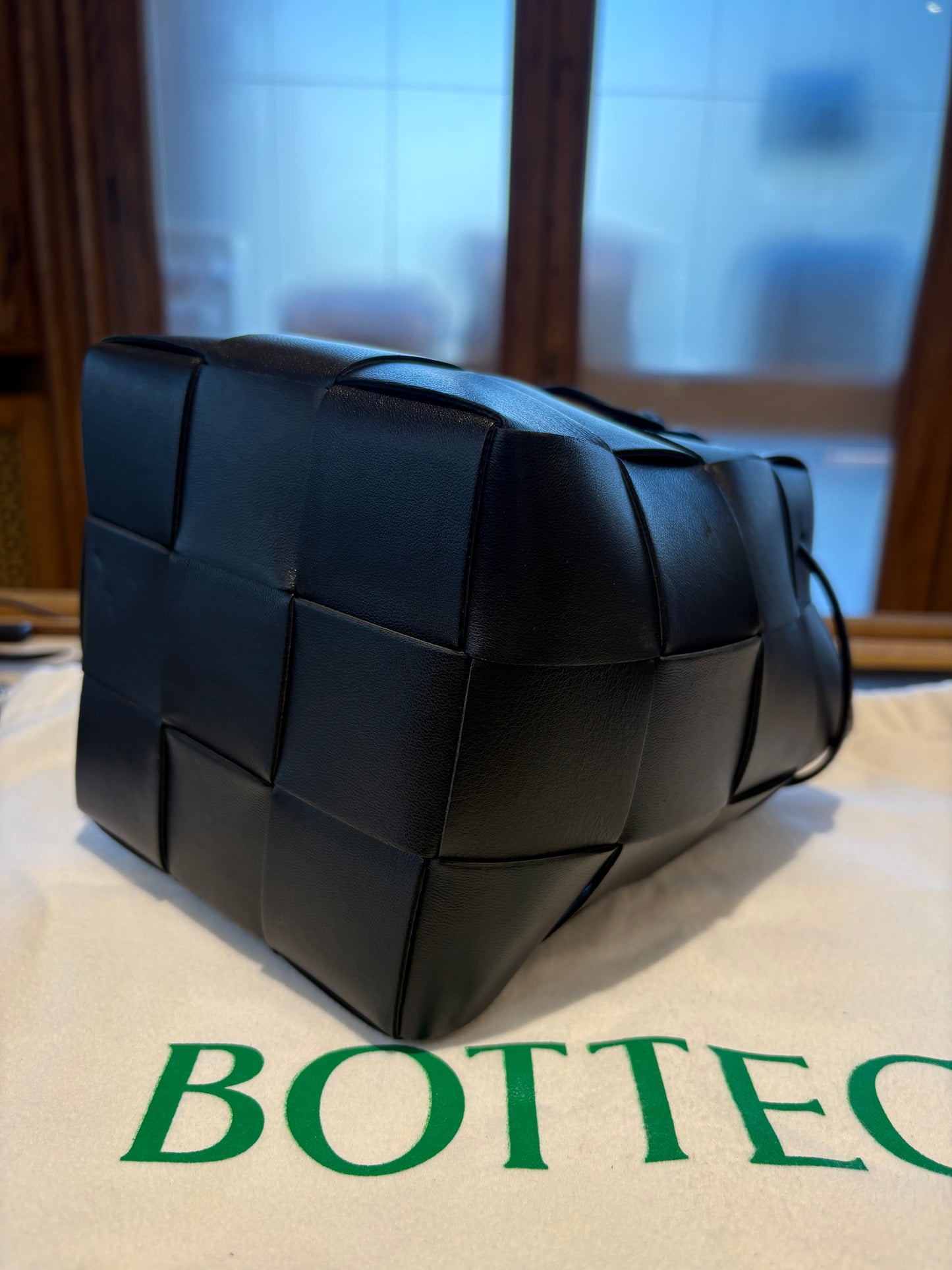 Secchiello nero Bottega Veneta