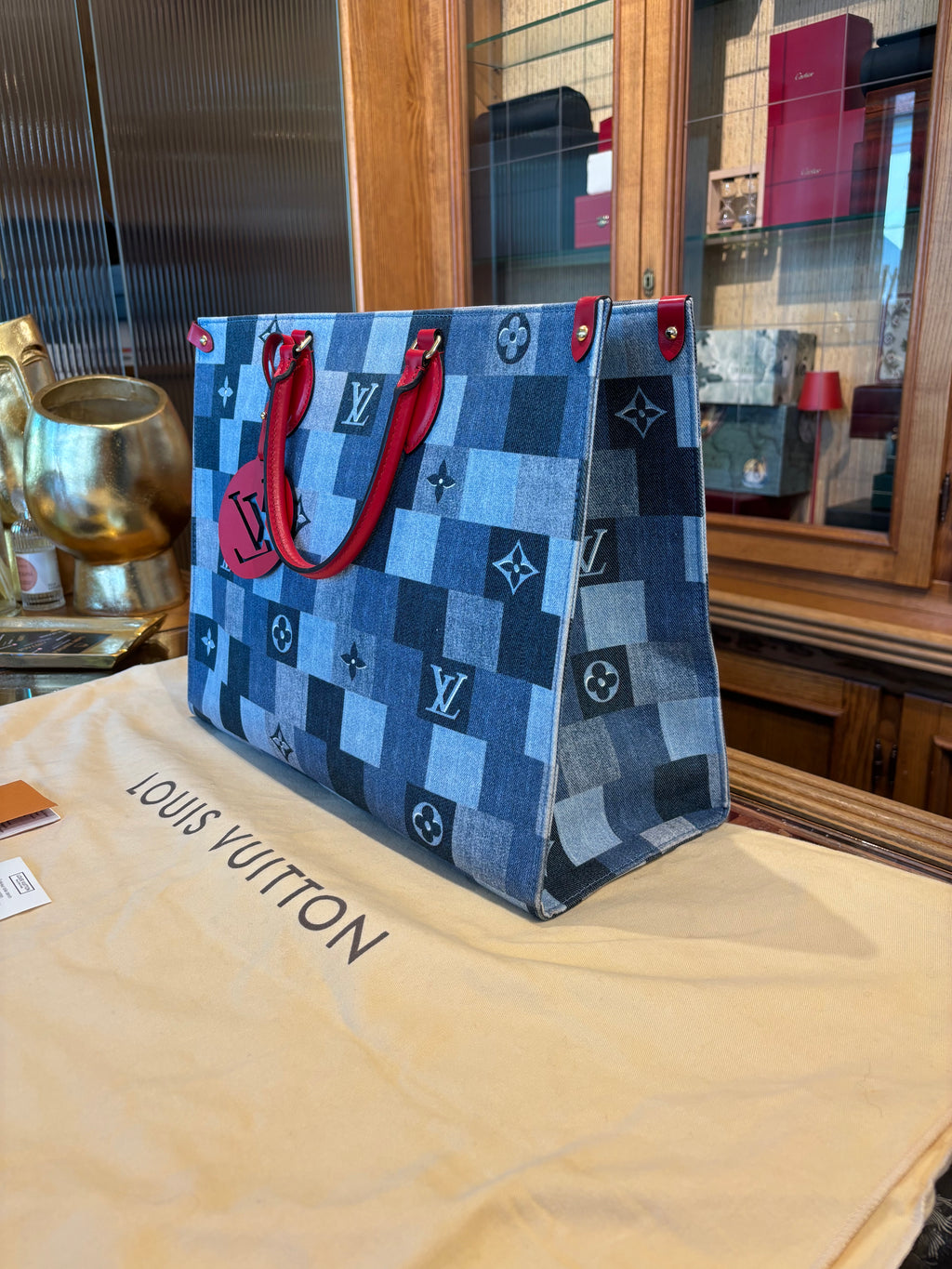 Louis Vuitton OnTheGo