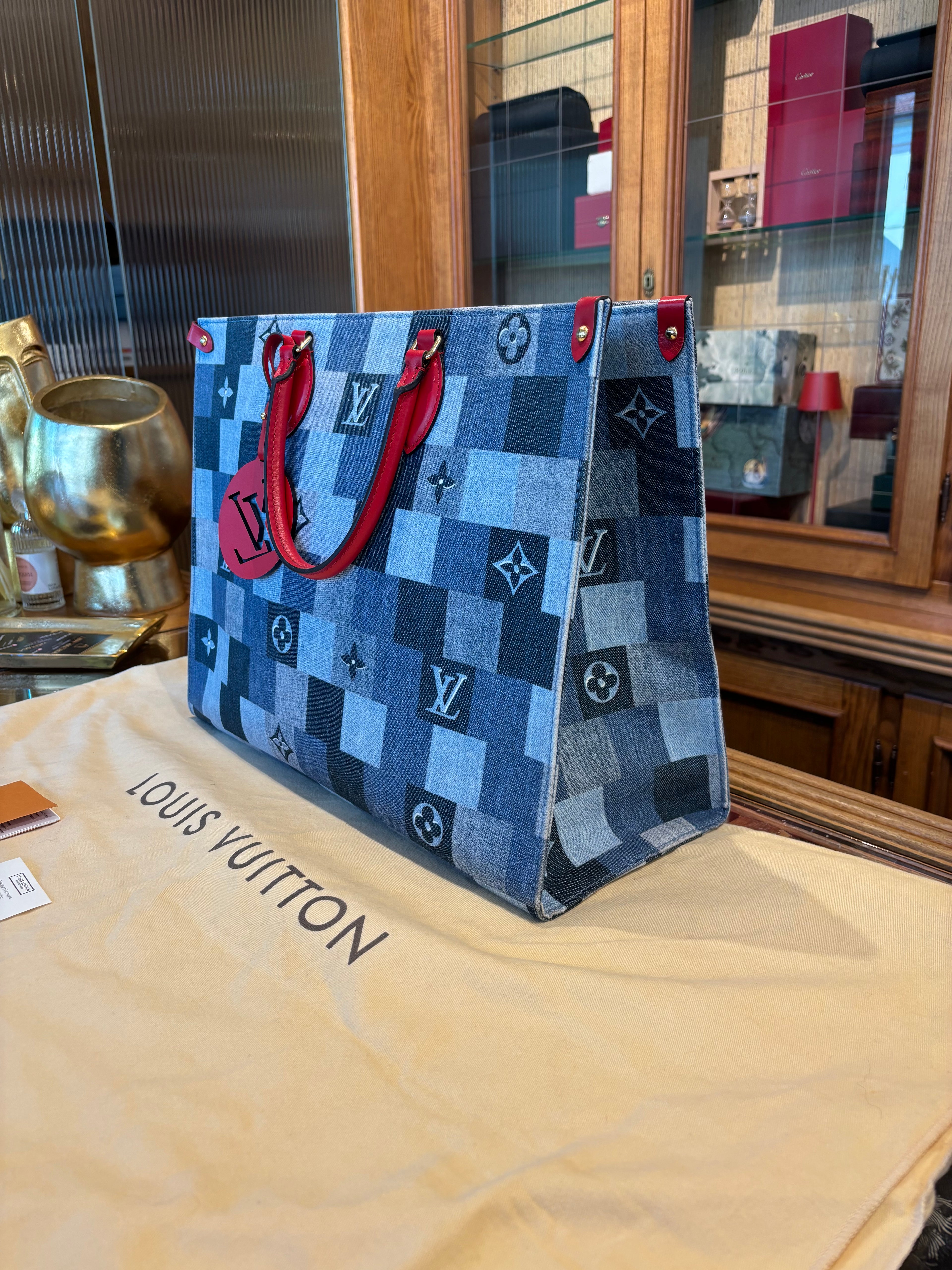 Louis Vuitton OnTheGo