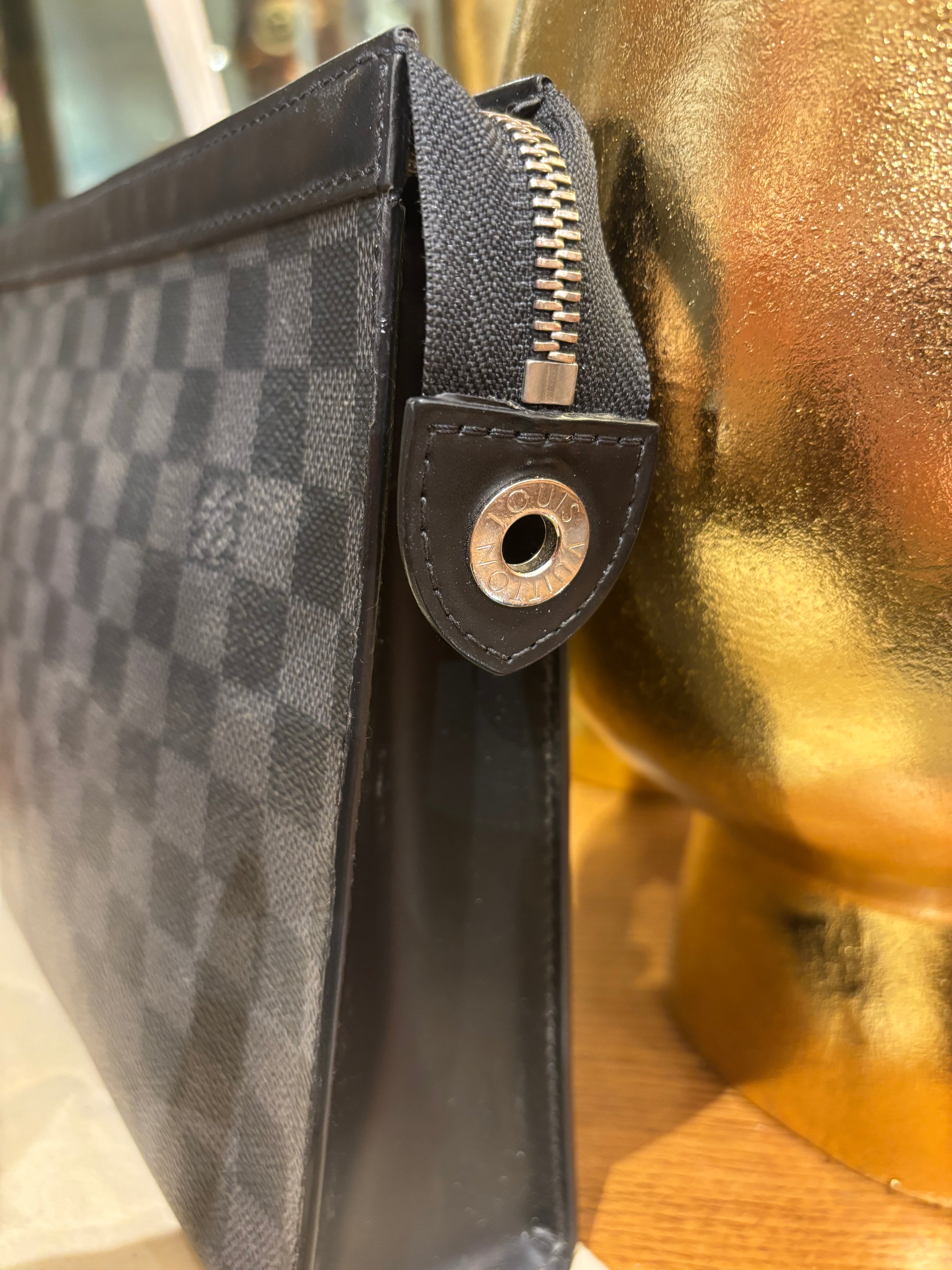 Louis Vuitton toilette
