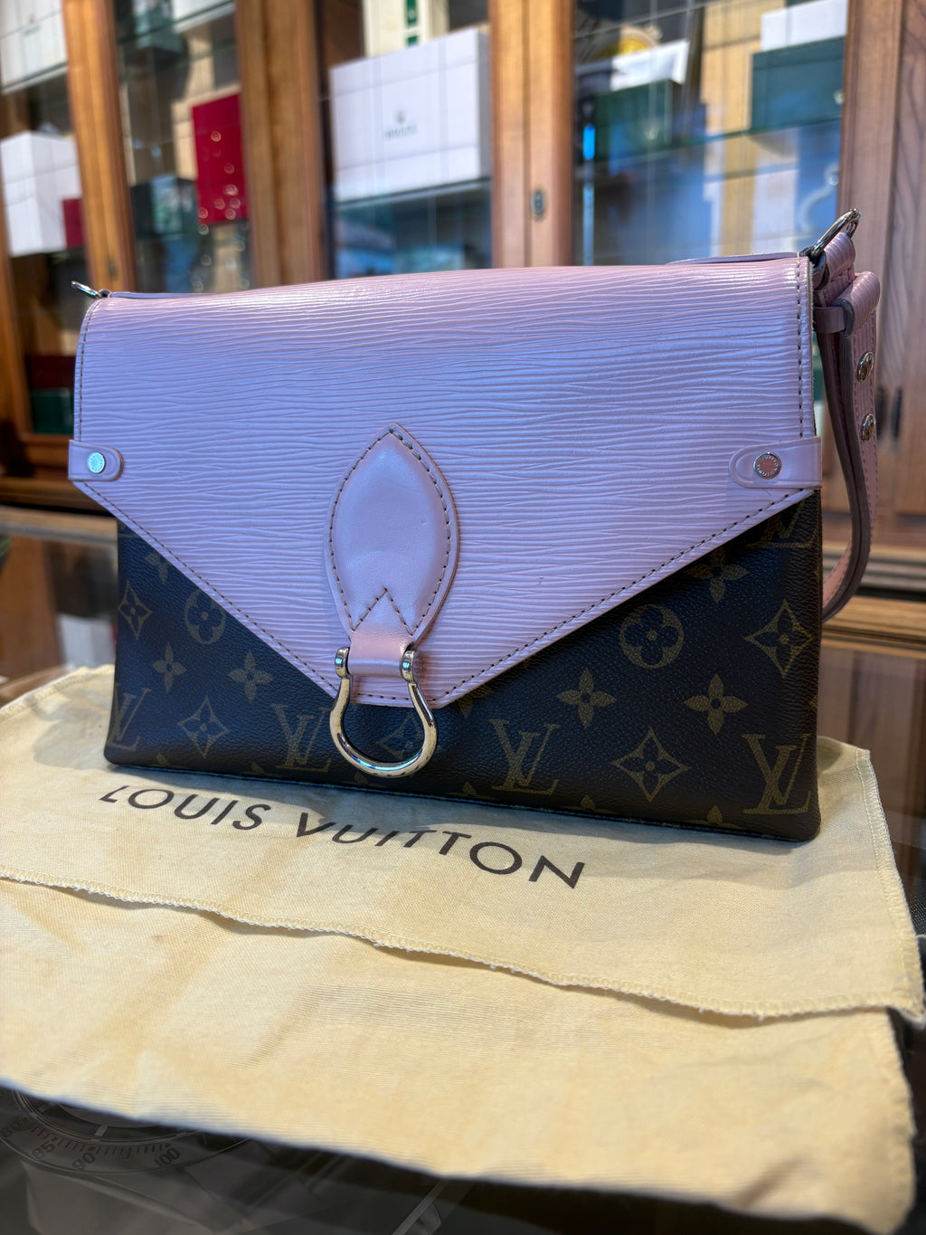 Louis Vuitton Saint Michel rosa