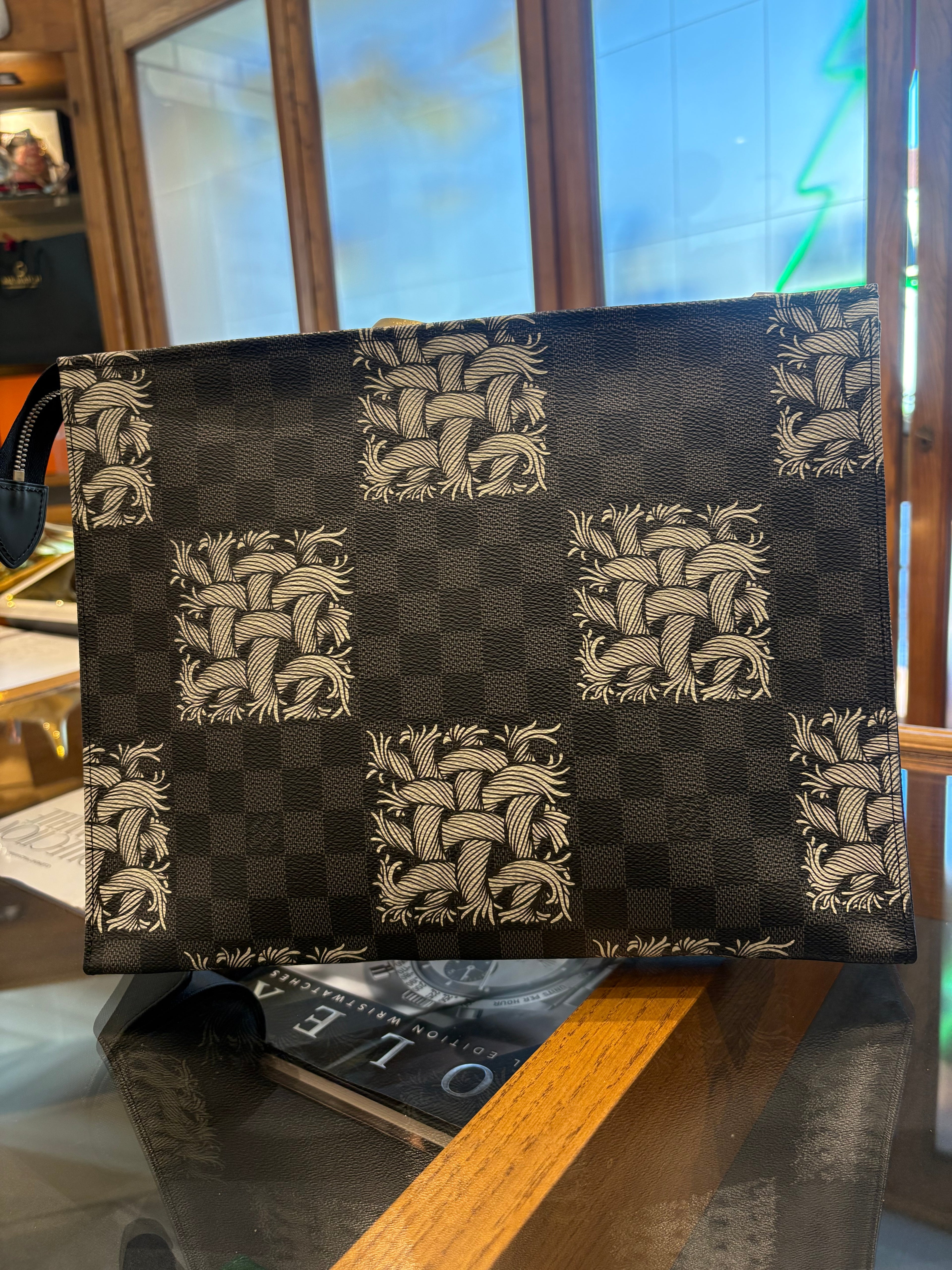 Louis Vuitton toilette limited Edition