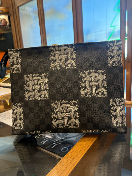 Louis Vuitton toilette limited Edition