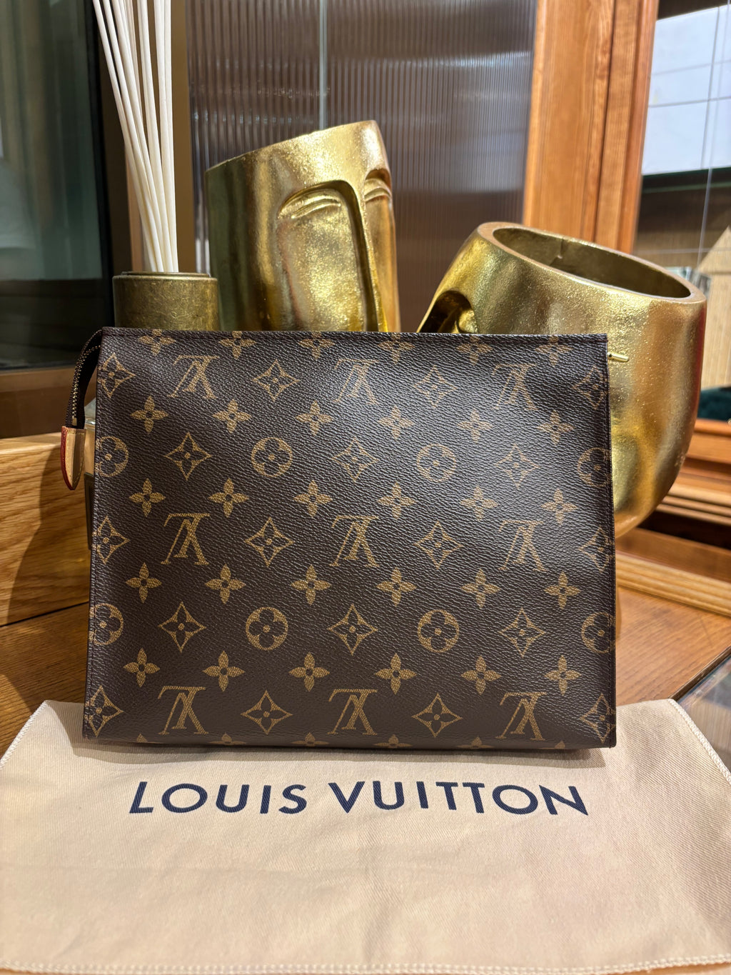 Louis Vuitton toilette