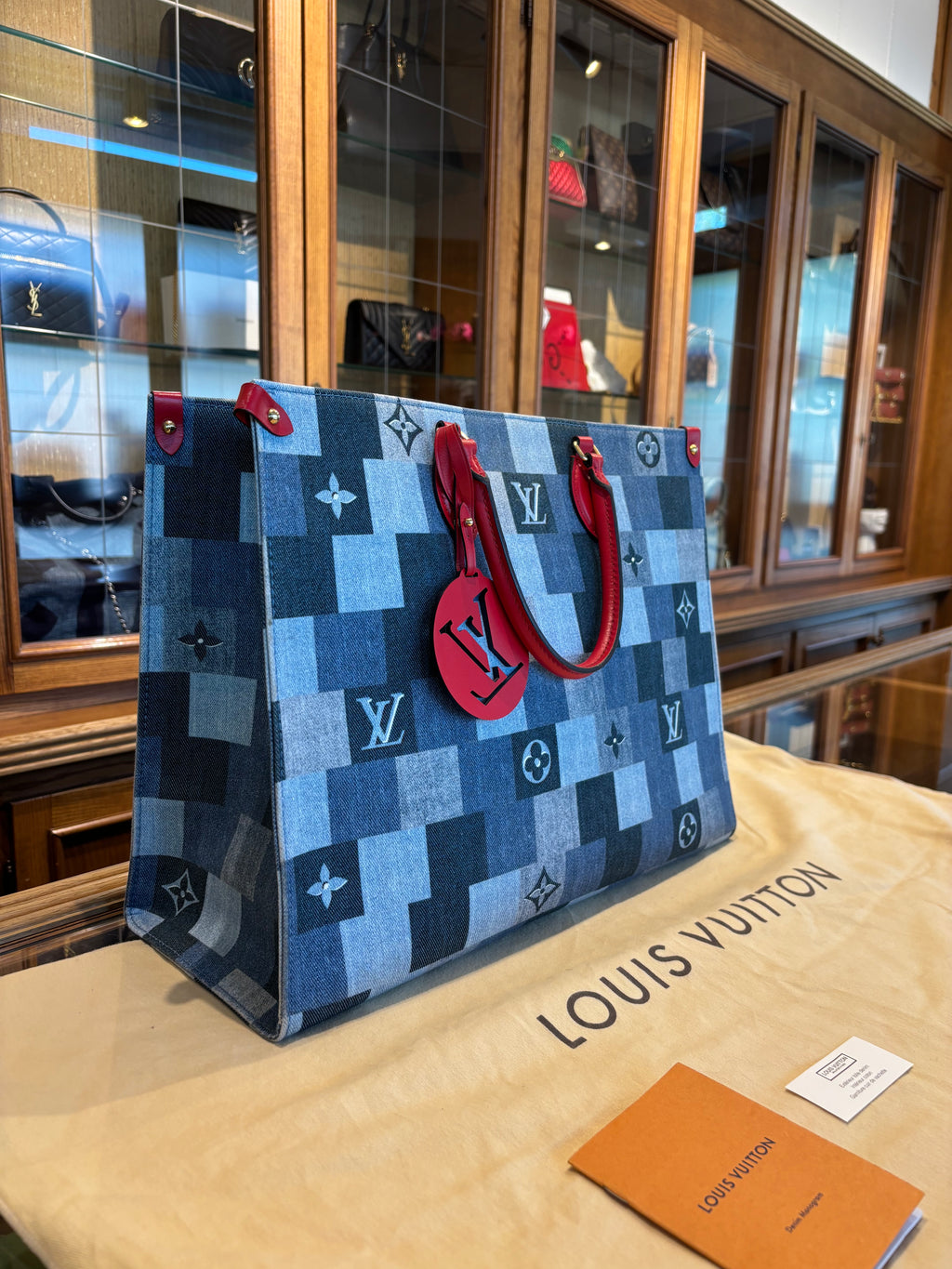 Louis Vuitton OnTheGo