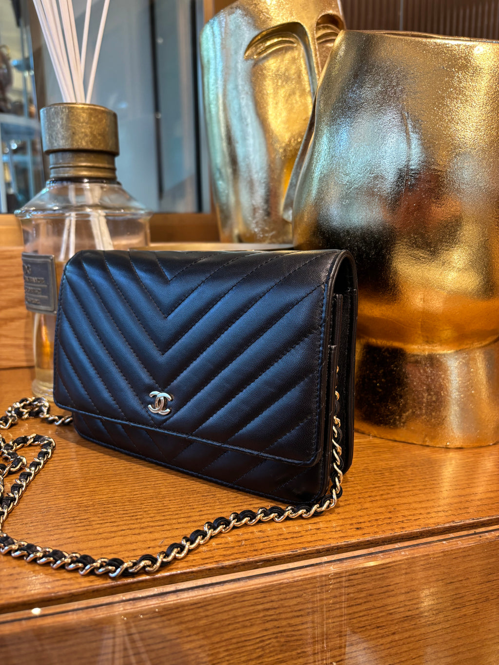 Chanel Wallet on Chain (WOC)