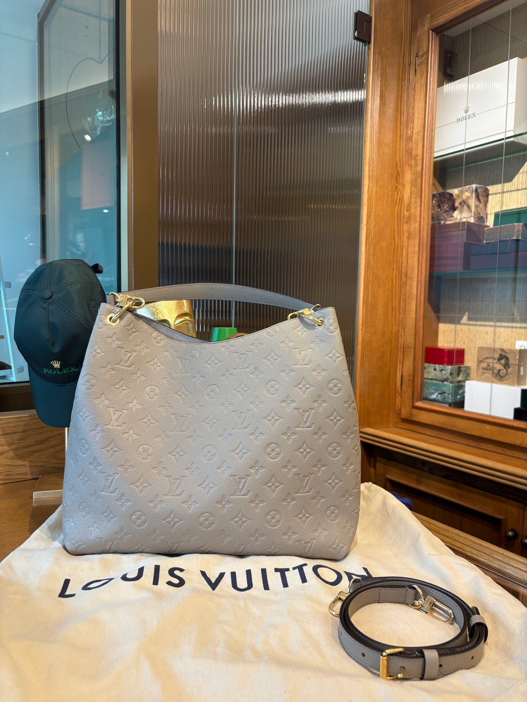 Louis Vuitton Métis Hobo