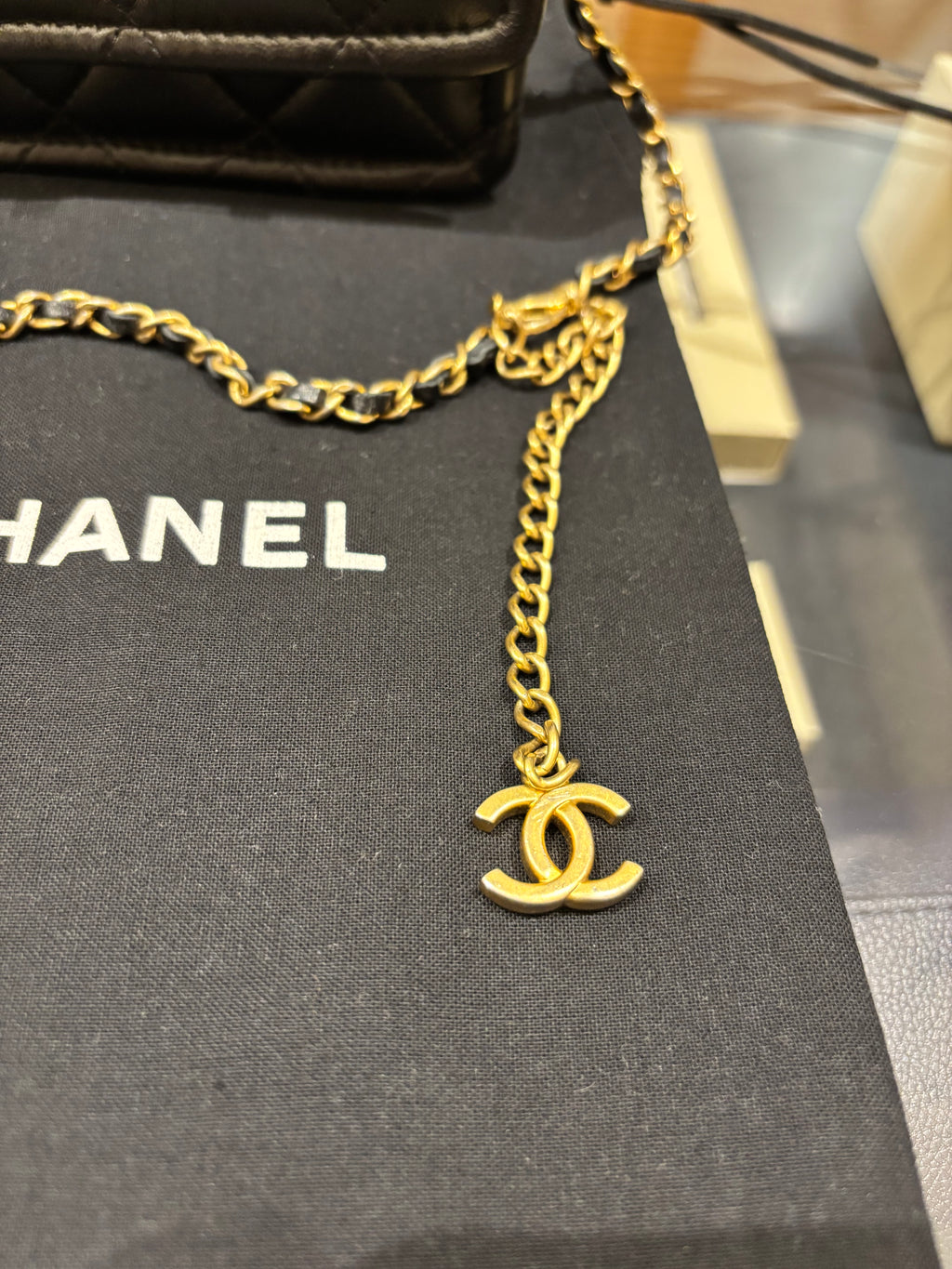 Chanel Mini Flap Bag con Ciondolo regolabile