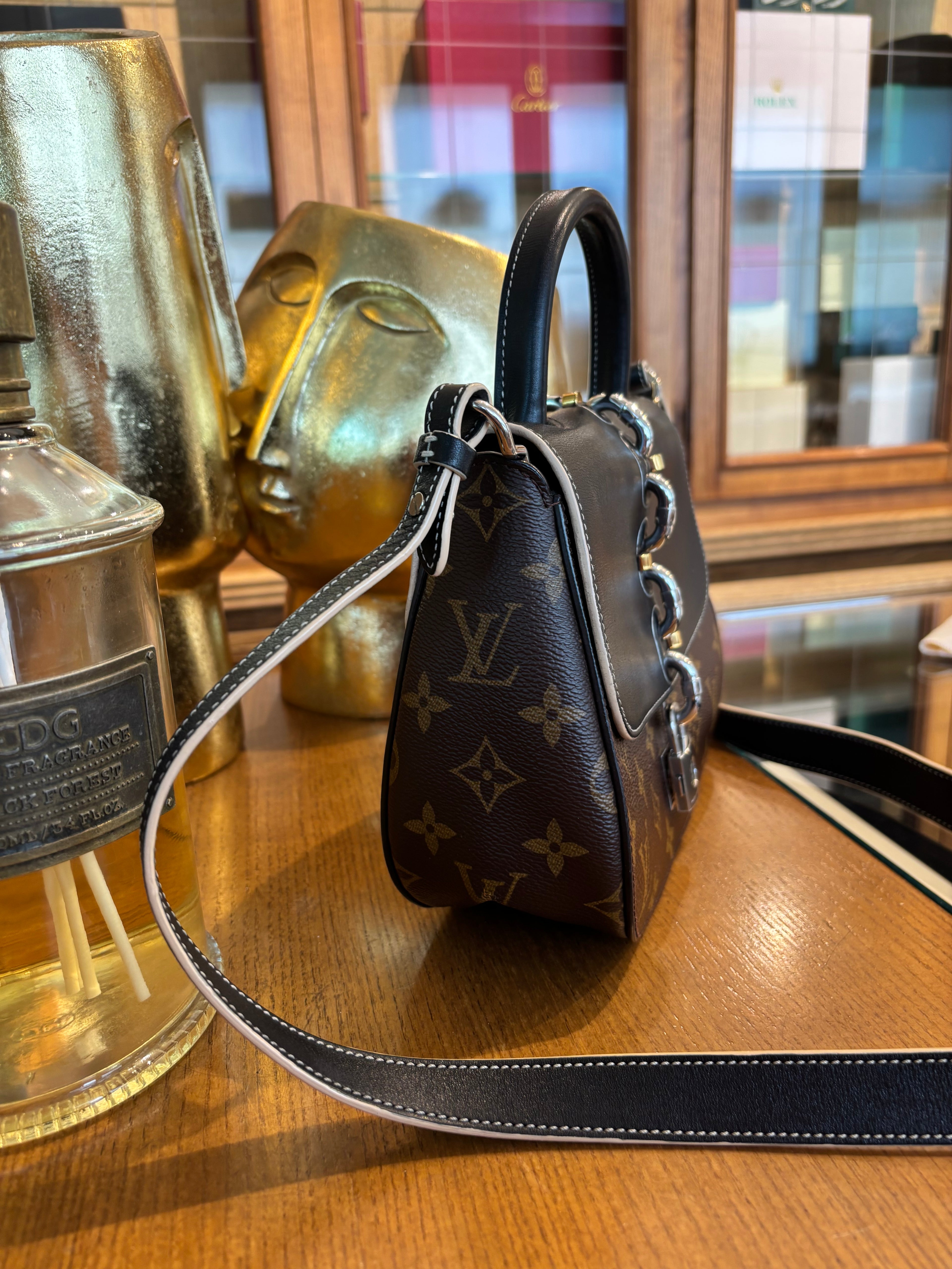 Louis Vuitton Chain It