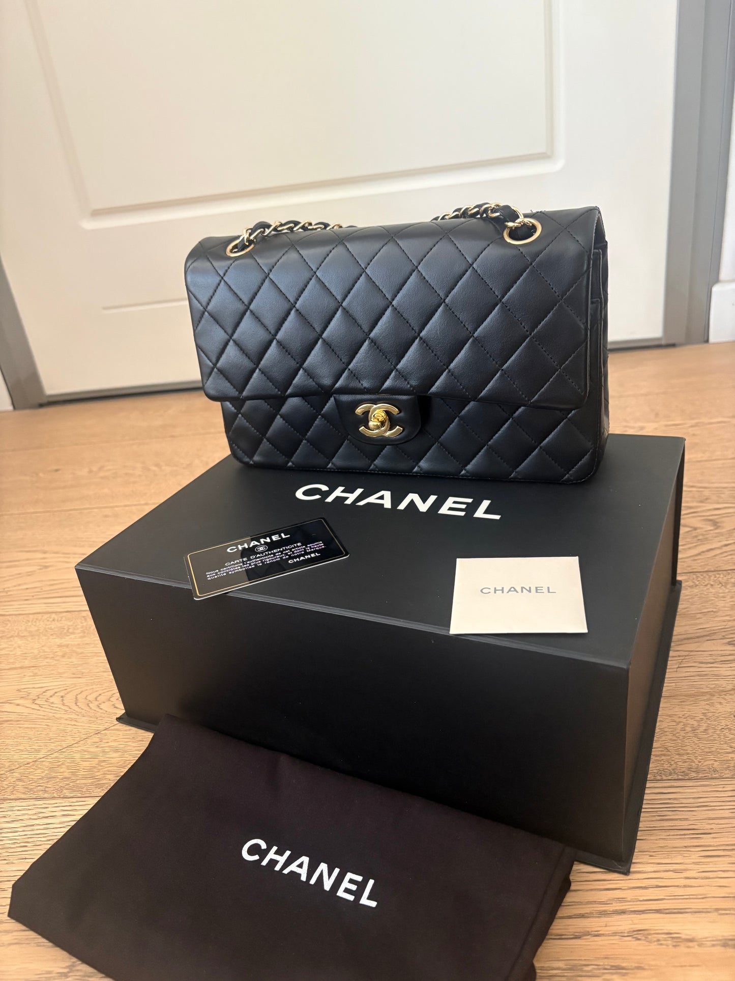 Chanel classica minuteria oro