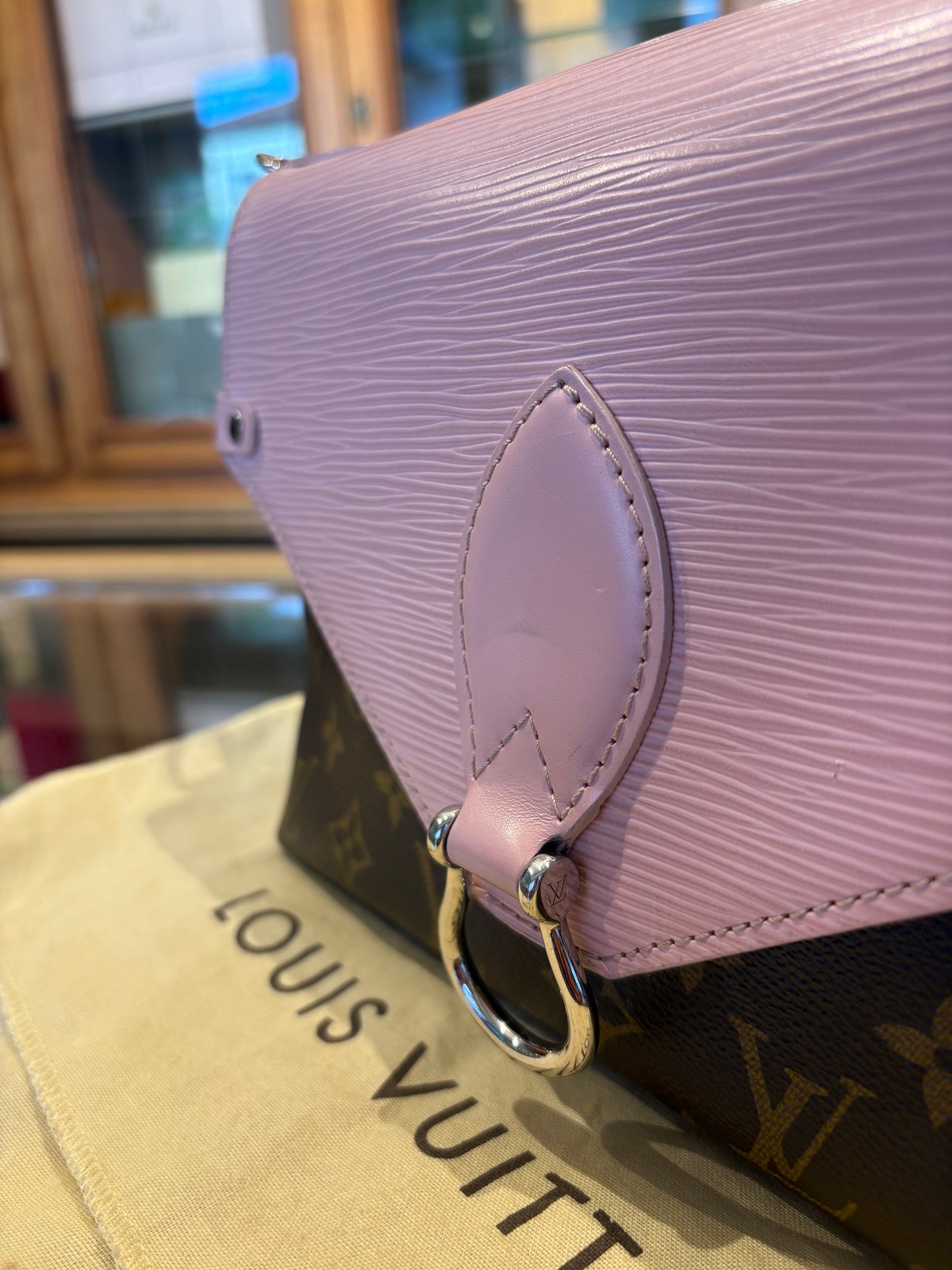 Louis Vuitton Saint Michel rosa
