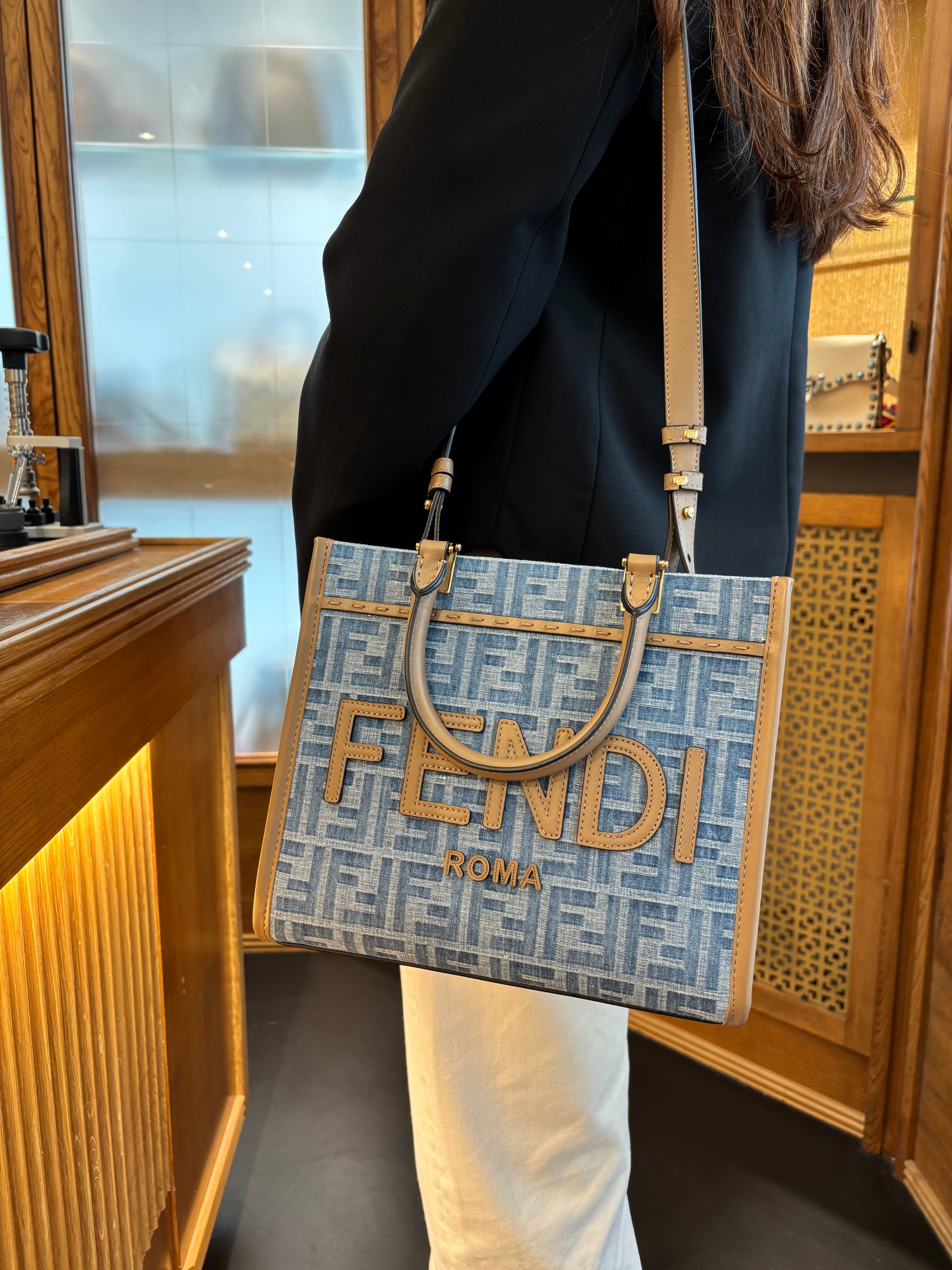 Fendi Sunshine Shopper