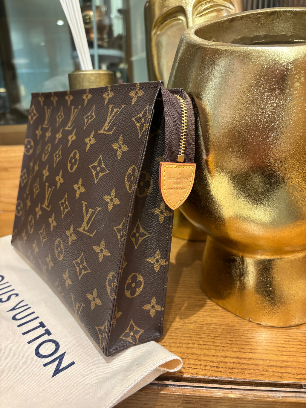 Louis Vuitton toilette