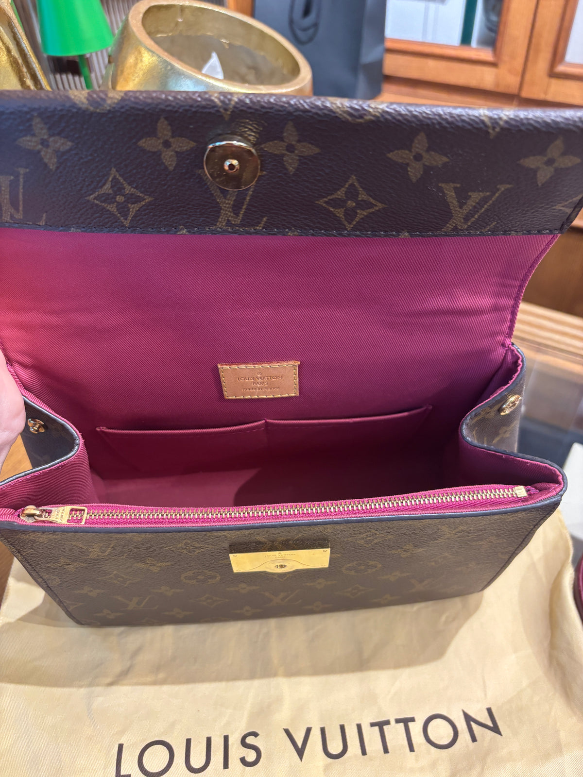Louis Vuitton Cluny
