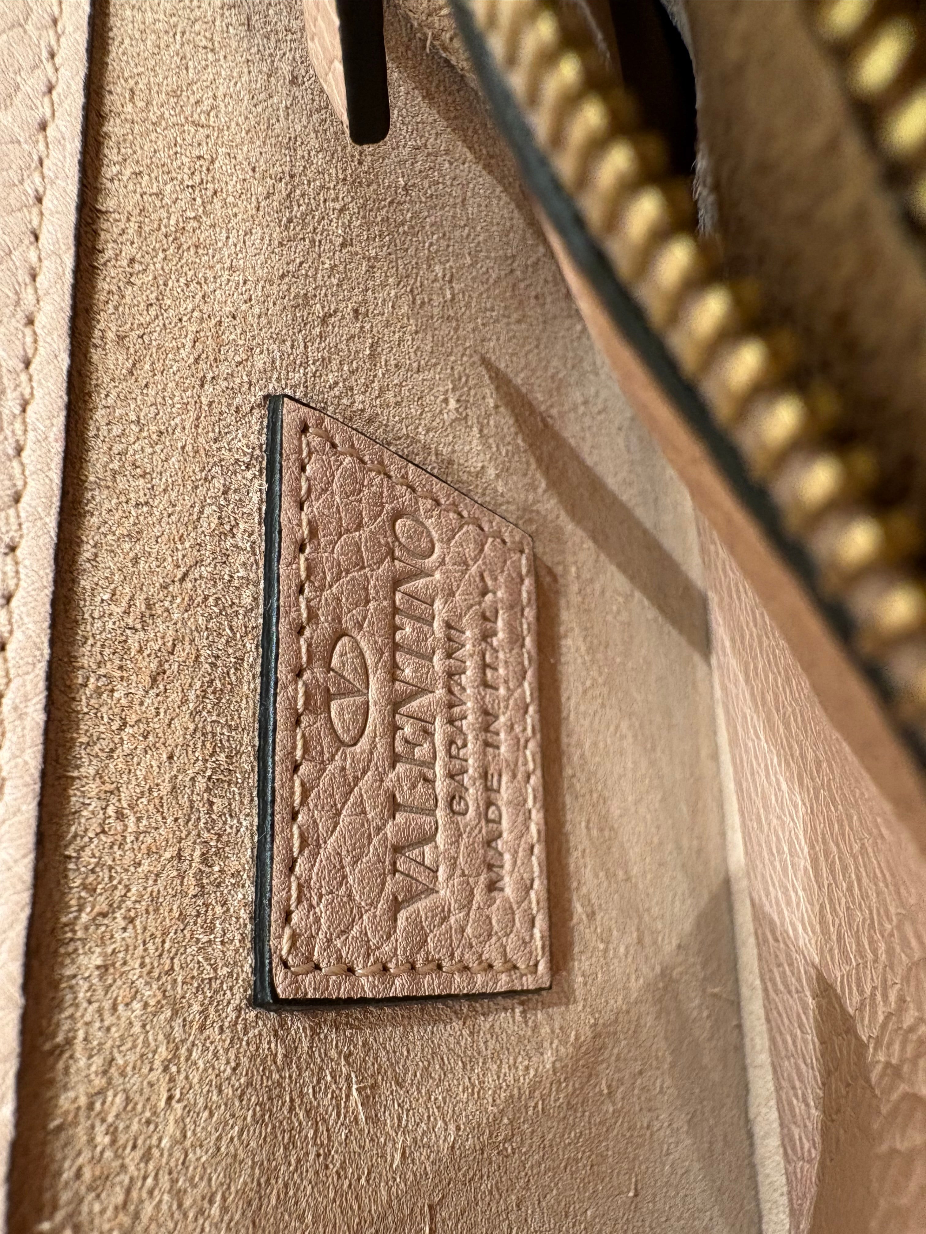 Valentino Rockstud Nude