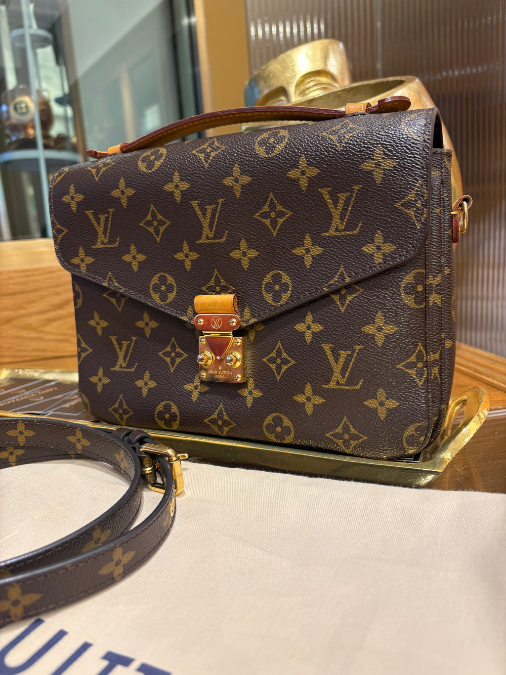 Louis Vuitton Metis