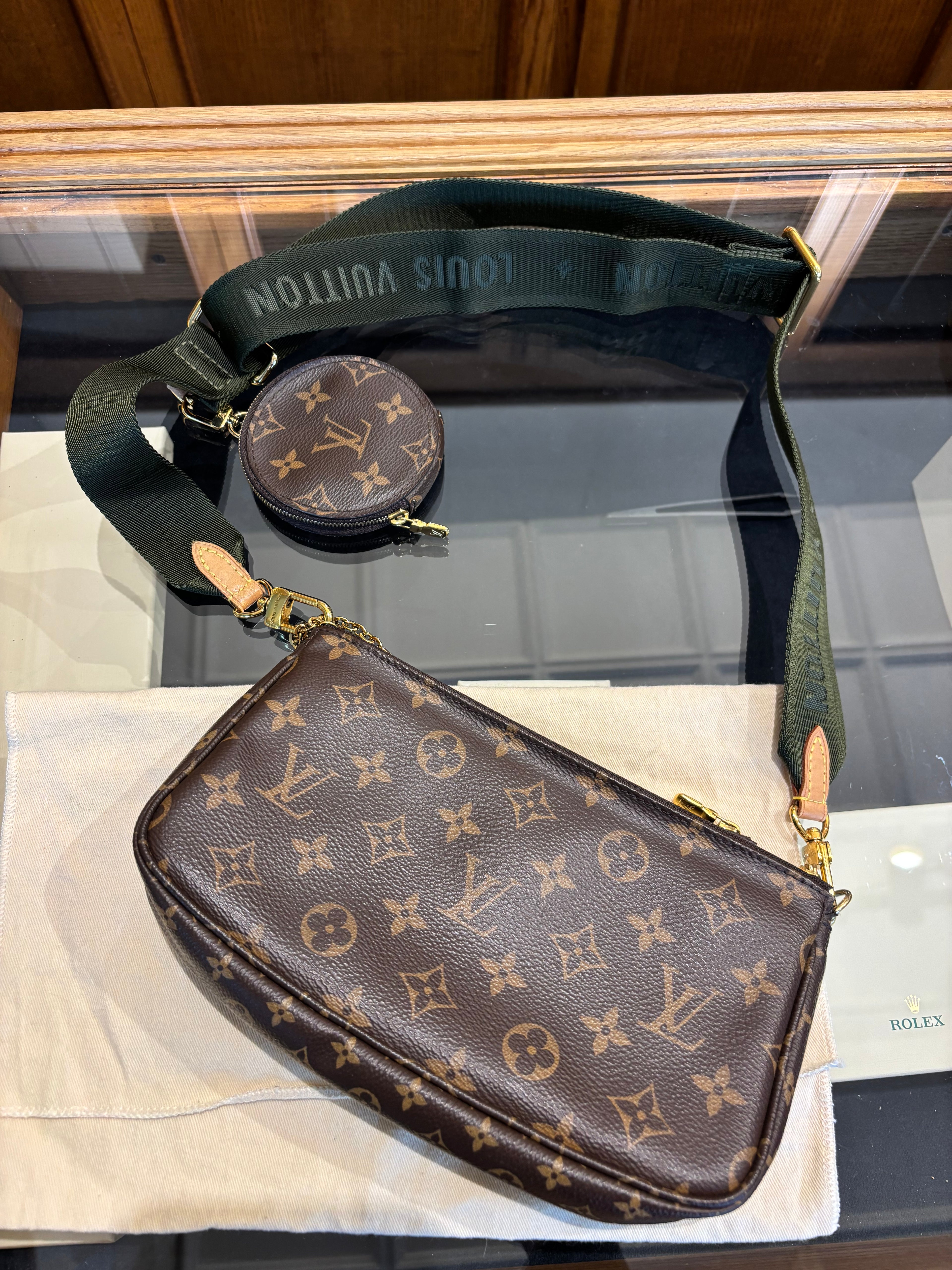 Louis Vuitton Multipochette