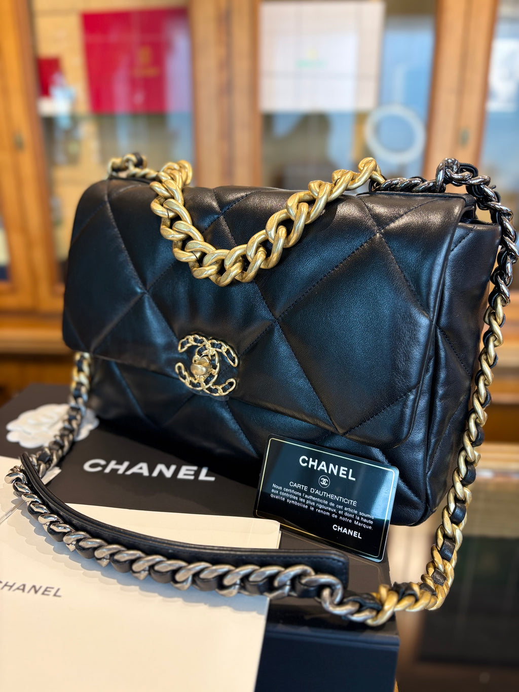 Chanel 19