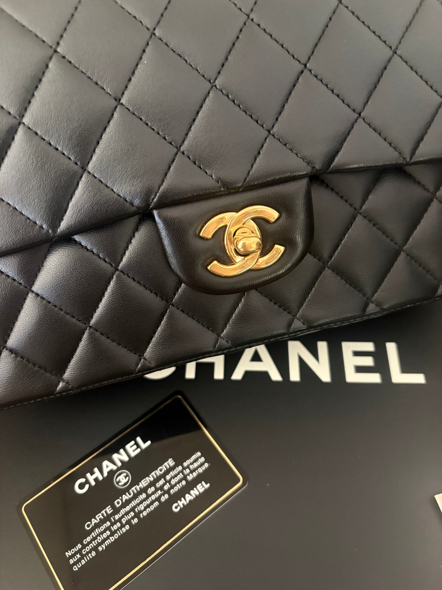 Chanel classica minuteria oro