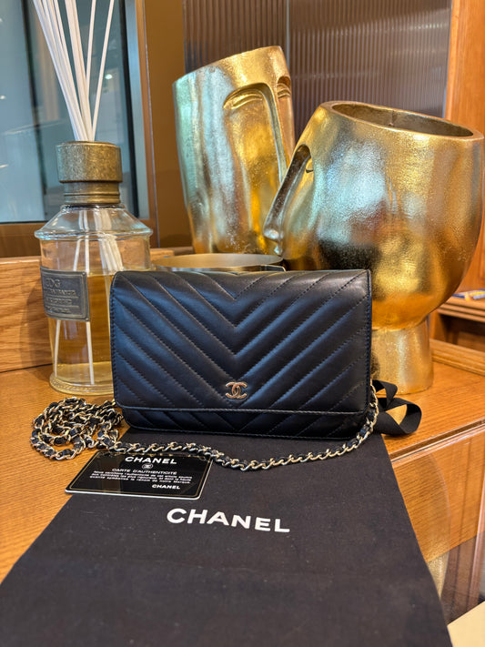 Chanel Wallet on Chain (WOC)