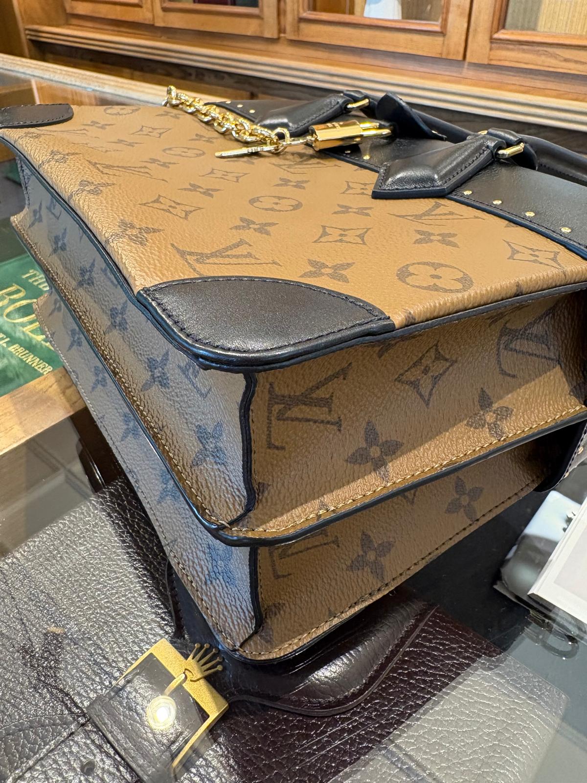 LV CITY MALLE