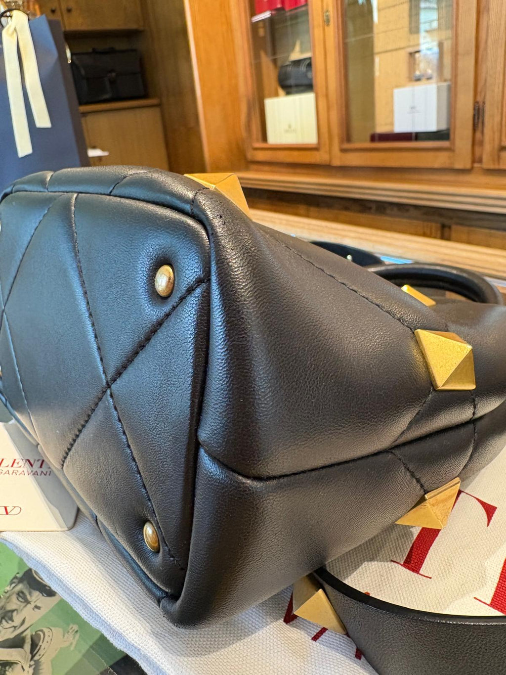 VALENTINO ROMAN STUD